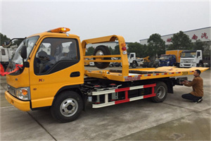 汇川哪里有拖车服务